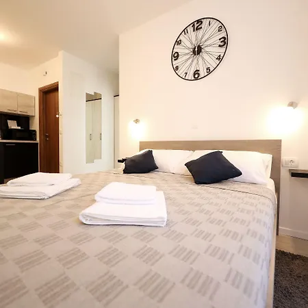 Pyrotima * Задар