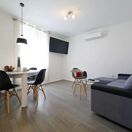 Апартаменты Pyrotima