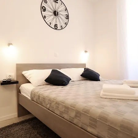 Pyrotima Apartment *